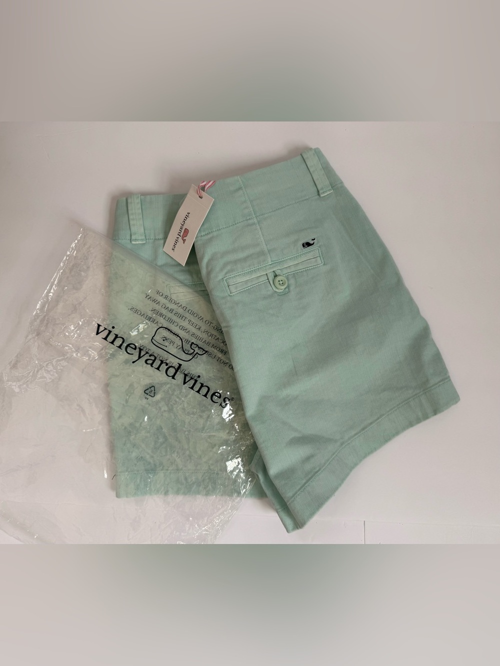 NWT- Size 12 - Vineyard Vines 3 1/2” Shorts in Bleached Aqua - Picture 7 of 8